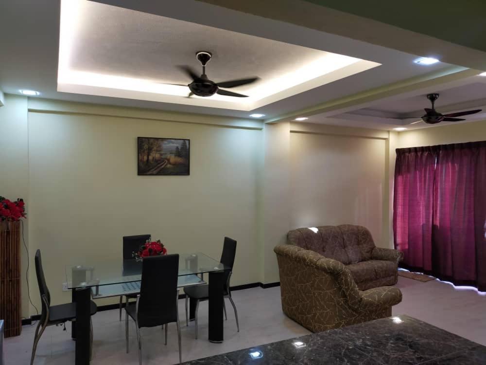 Holiday Apartment At Pd Perdana Condo Resort بورت ديكسون المظهر الخارجي الصورة